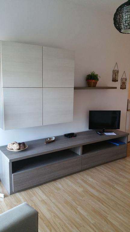 Casa Vacanze Cinecitta'Est โรม ภายนอก รูปภาพ